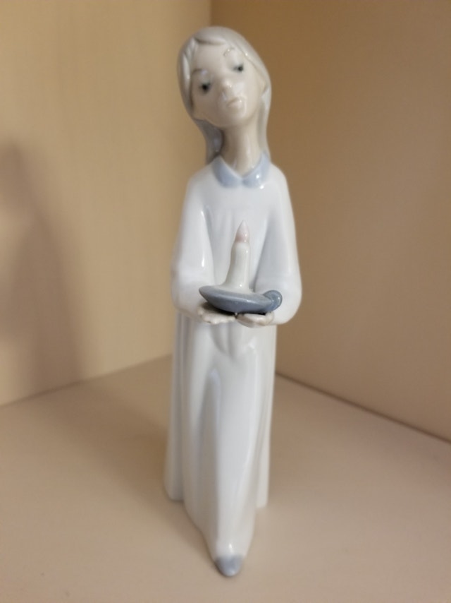 Lladro 'Girl with Candle' Collectible Figure #04868