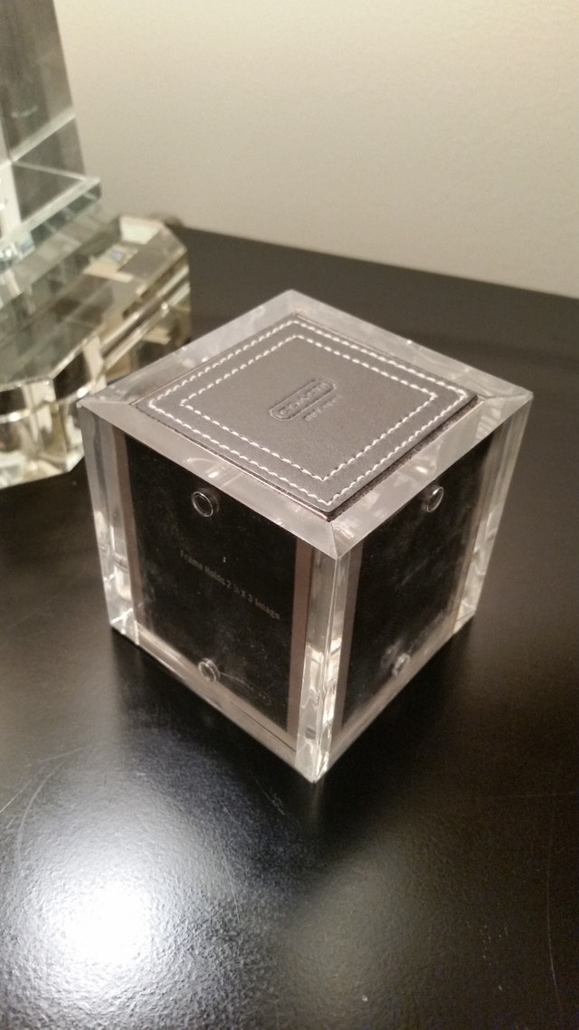 COACH Acrylic Square Leather Picture Cube Frame Paperweight