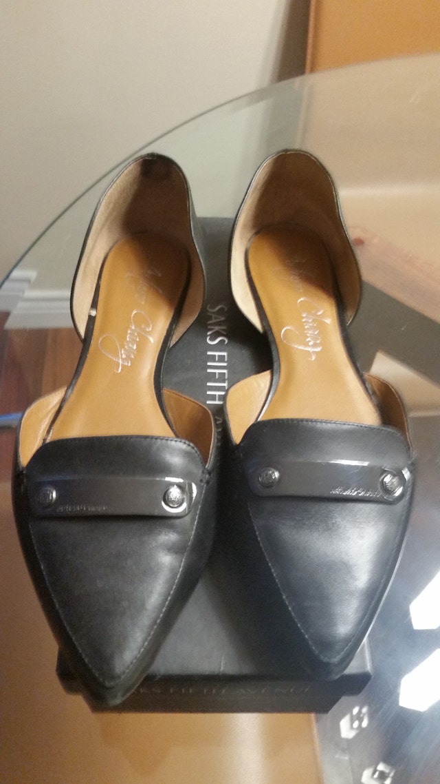 Arturo Chiang Black Flat Shoes