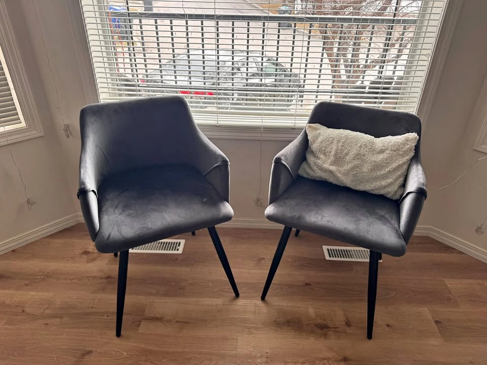 Grey Velvet Accent Chairs/Dining chairs