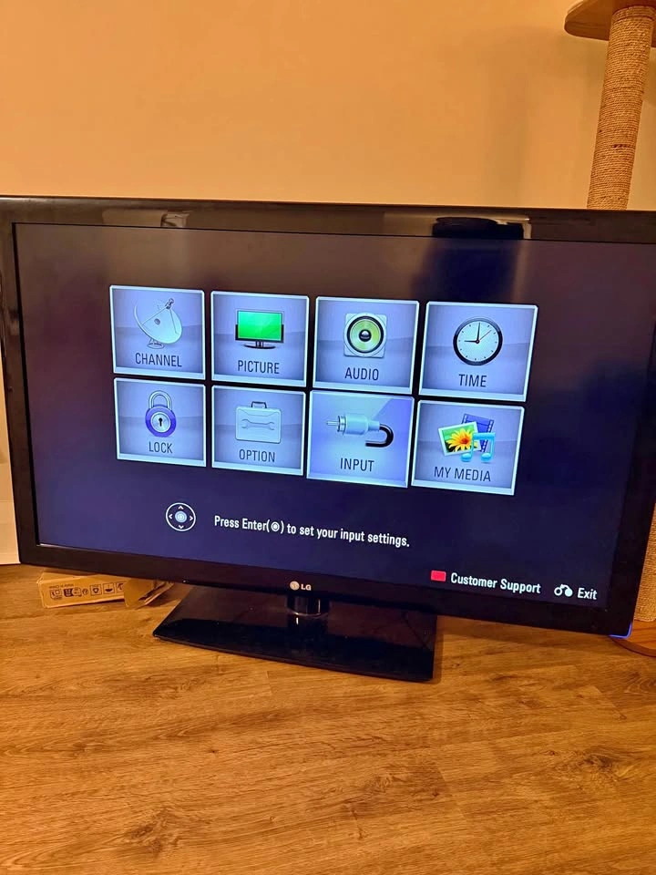 47IN LG TV