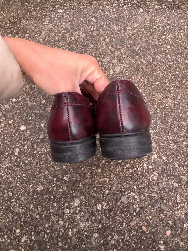Women’s Lace-up Oxford Shoes - photo 3