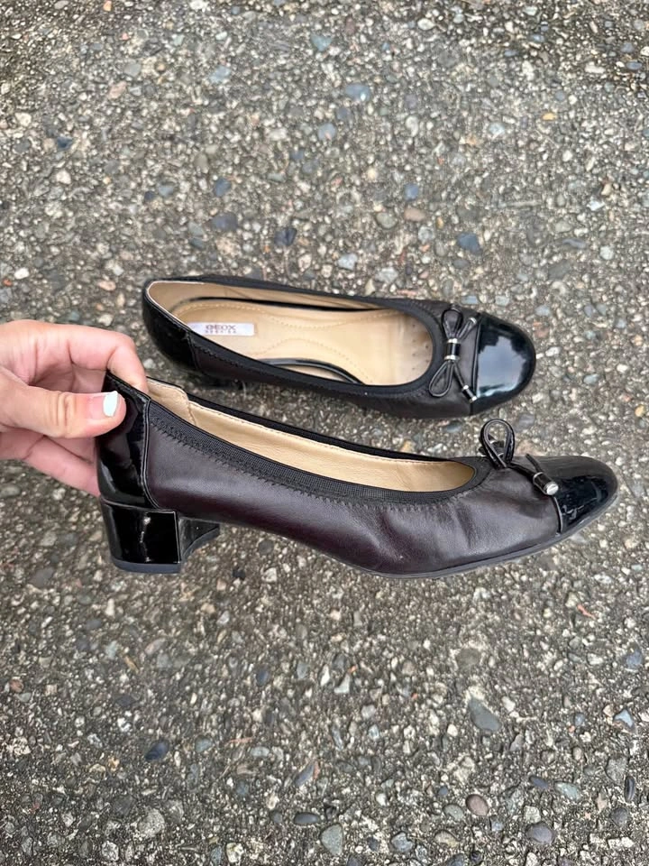 Geox Genuine Leather Black Office Flats Low Heels Size 7