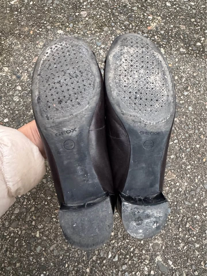 Geox Genuine Leather Black Office Flats Low Heels Size 7 - photo 3