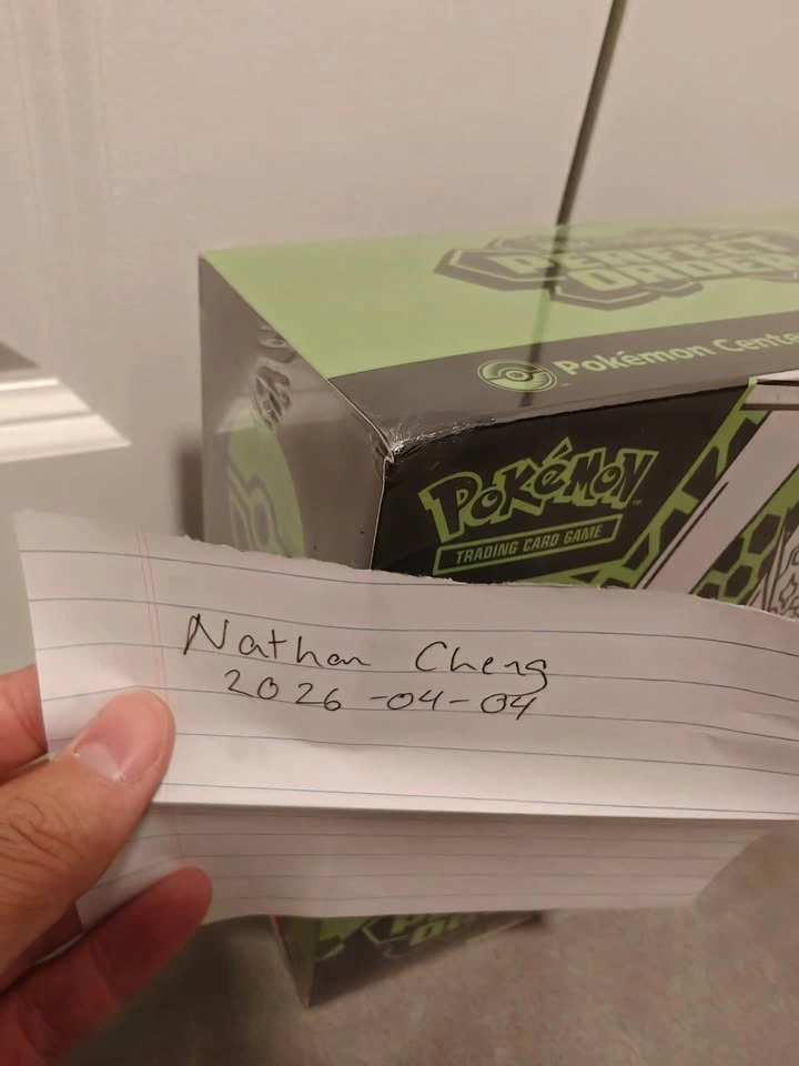 Perfect Order Pokemon Center ETB - photo 2