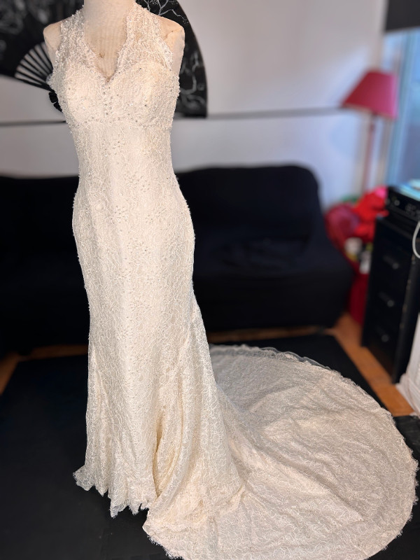 La Sposa Pronovias Mariona Mermaid Halter Wedding Dress