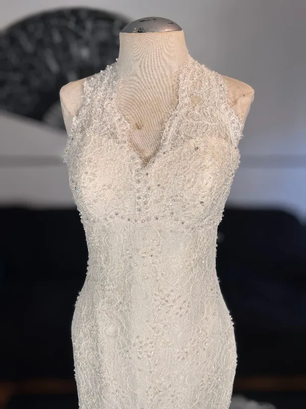 La Sposa Pronovias Mariona Mermaid Halter Wedding Dress image indicator(3)