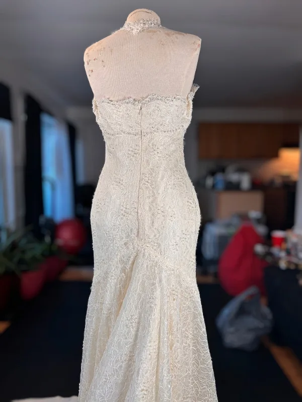 La Sposa Pronovias Mariona Mermaid Halter Wedding Dress image indicator(5)