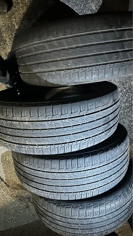 235/50R19 Set of 4 Goodyear Assurance Tires - photo 2