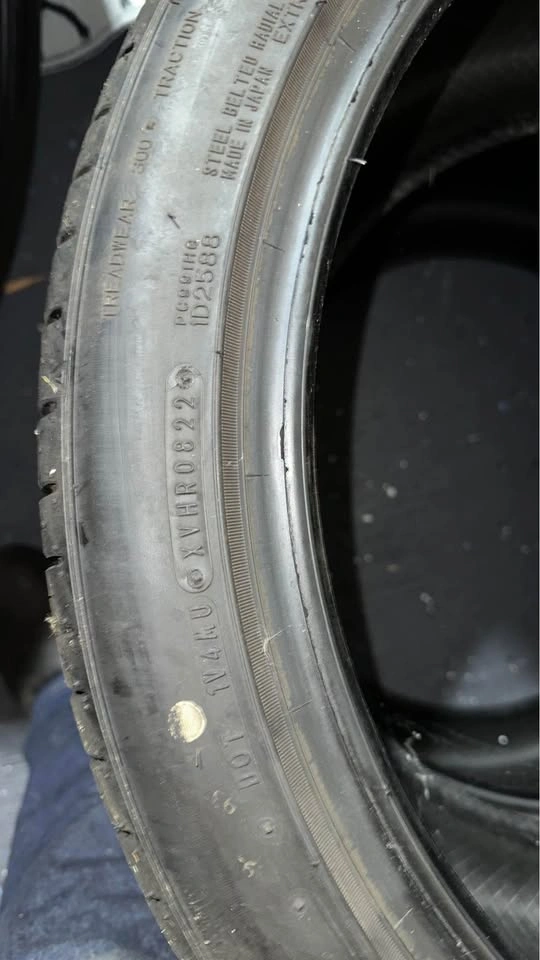 295 35 20 Falken All Season Tires (2 Tires) - photo 2