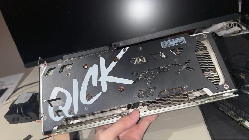 XFX RX 6750 XT GPU - photo 2