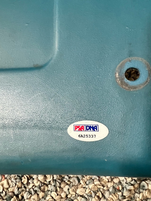 Dennis Rodman Signed Silverdome Seat - photo 2