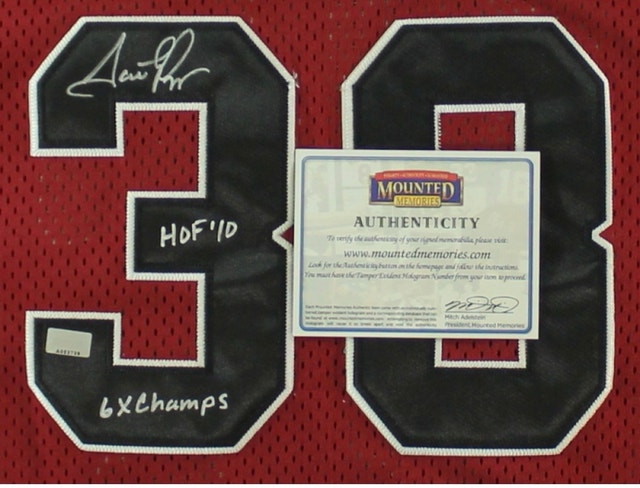 Scottie Pippen Signed Bulls Jersey - photo 2