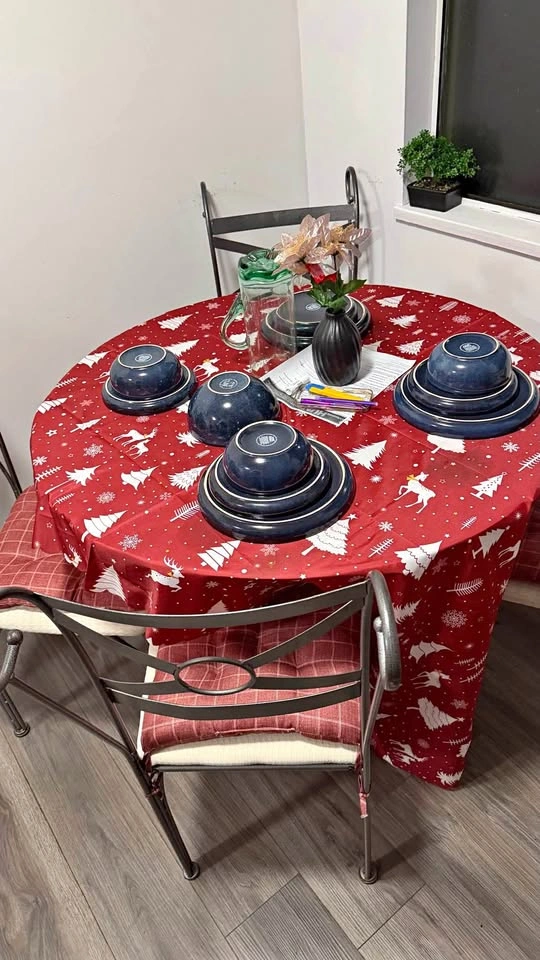 Glass Dining table for 4 persons