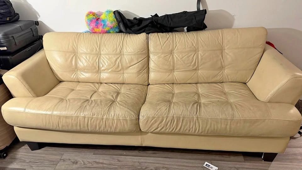 3-4 Seater Leather Couch