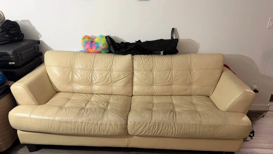 3-4 Seater Leather Couch - photo 2