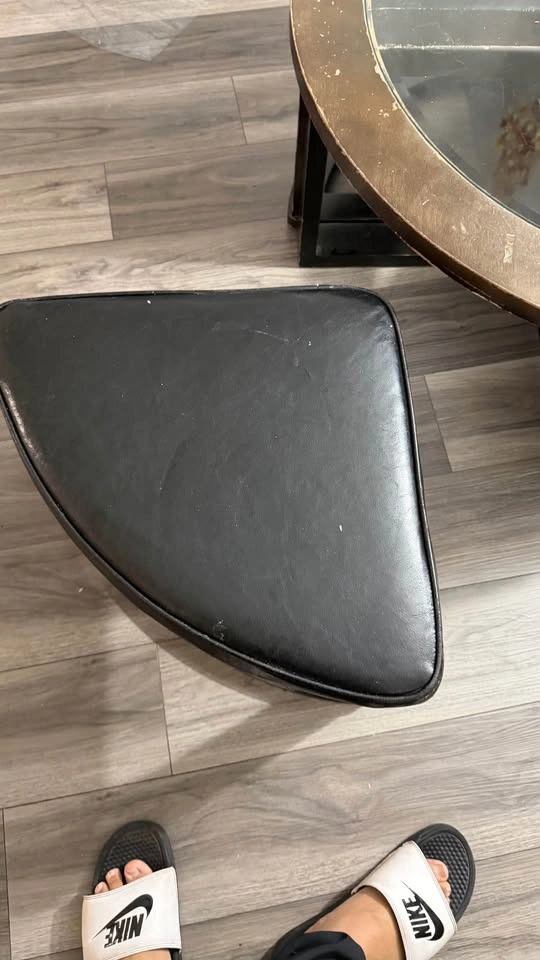 Coffee Table with Stools - photo 3
