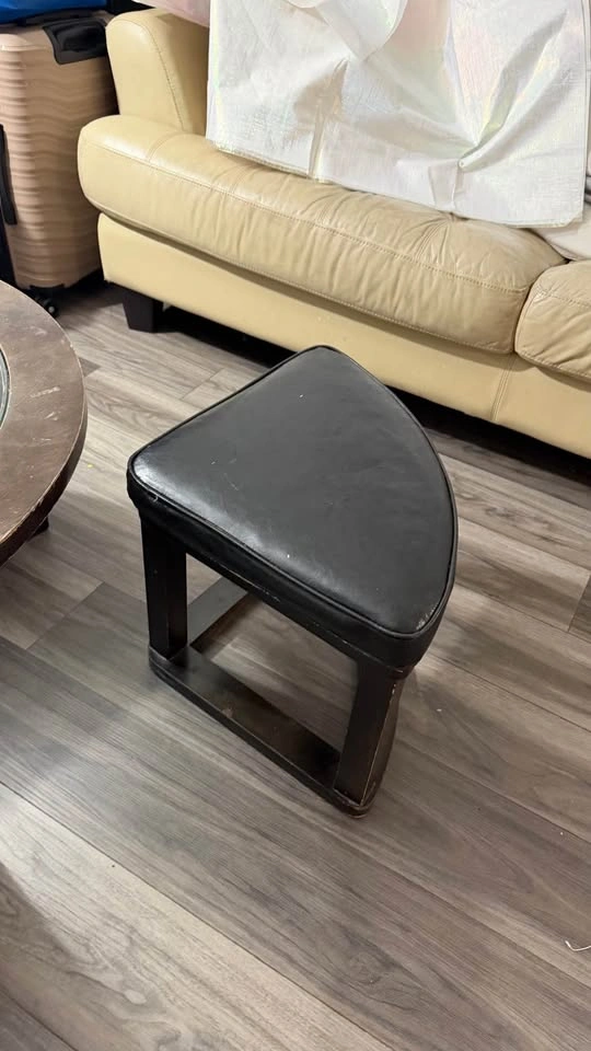Coffee Table with Stools - photo 5