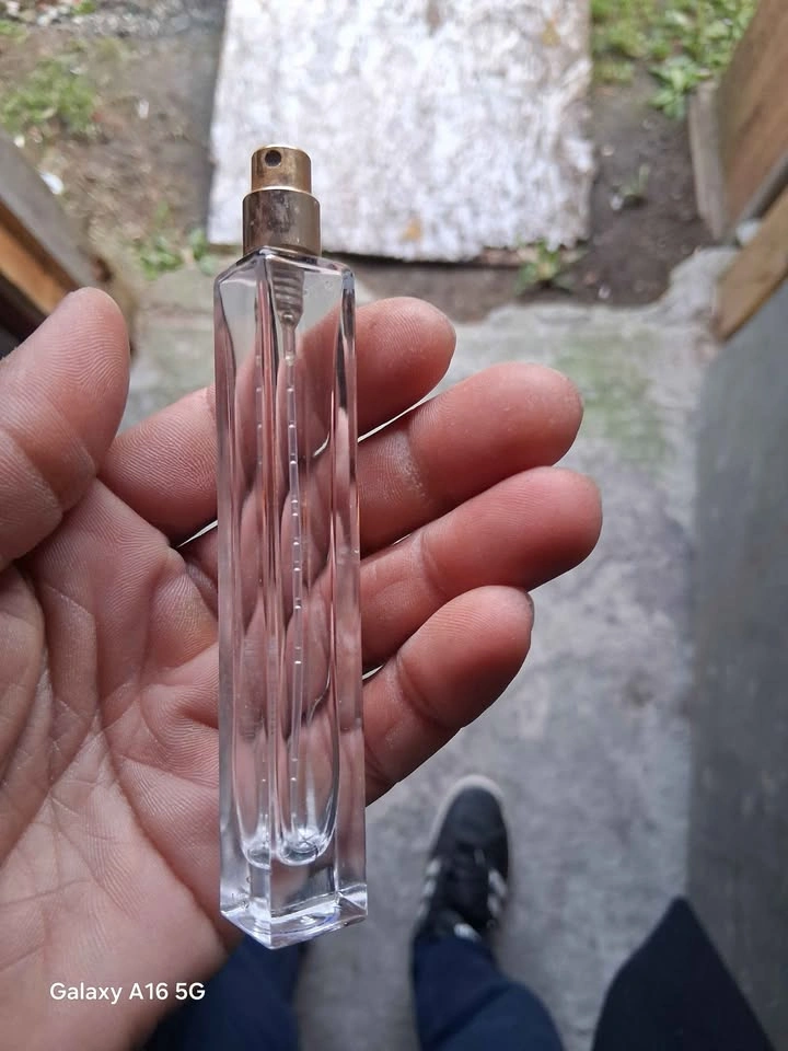 Empty Perfume Bottles - photo 4
