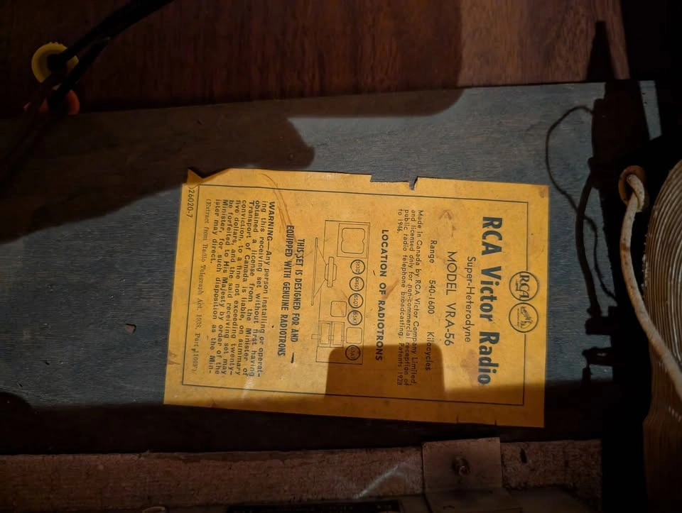 RCA Victor Radio Model VRA 56 Super Heterodyne - it works - photo 3