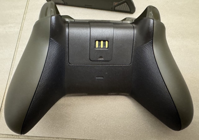 Xbox Wireless Controller – Combat Tech Special Edition - photo 4