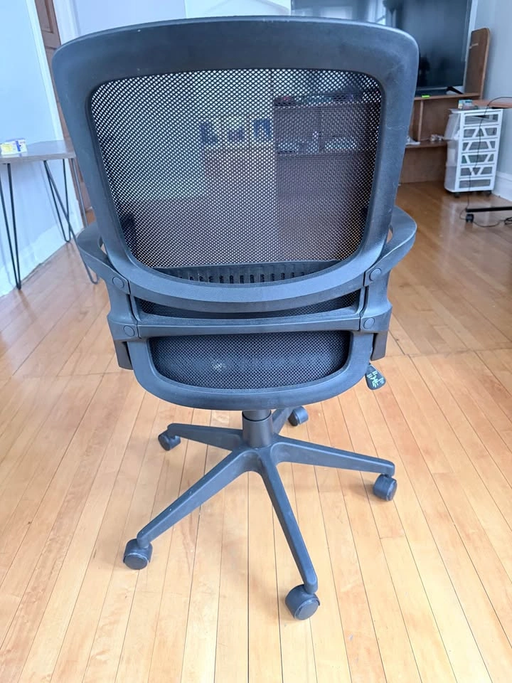 Complete Work from home Setup. table, Chair and screen - photo 3