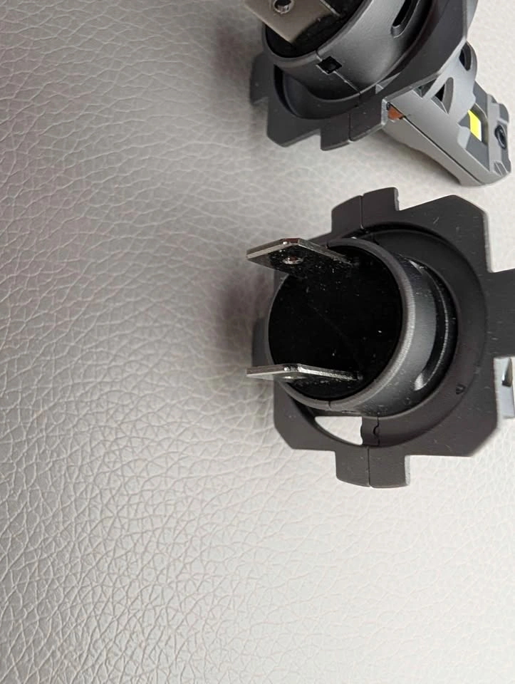H7 LED Headlight Bulbs - Front Left Position - photo 4
