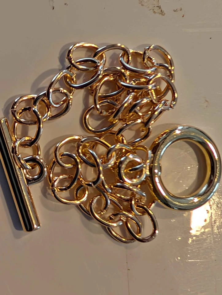 19 Gold Tone Plastic Toggle Clasp Bracelets