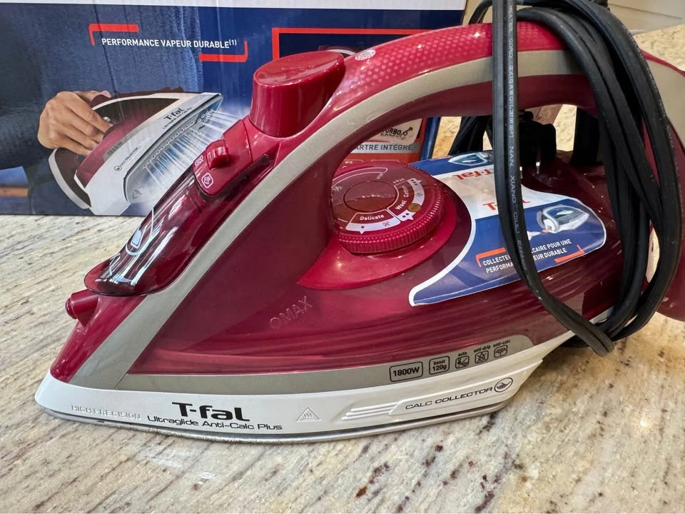 T-Fal Ultraglide Steam Iron - photo 2