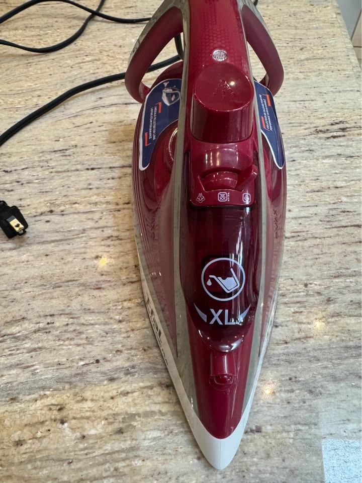 T-Fal Ultraglide Steam Iron - photo 3