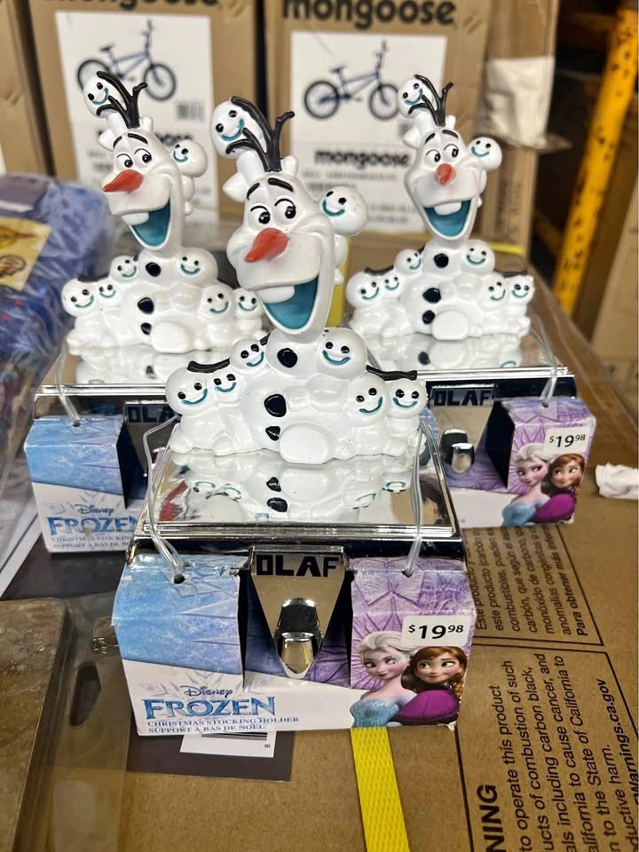 Olaf stocking holders brand new 3 available $5