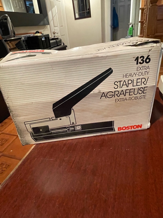 Boston Heavy Duty Stapler Model 136