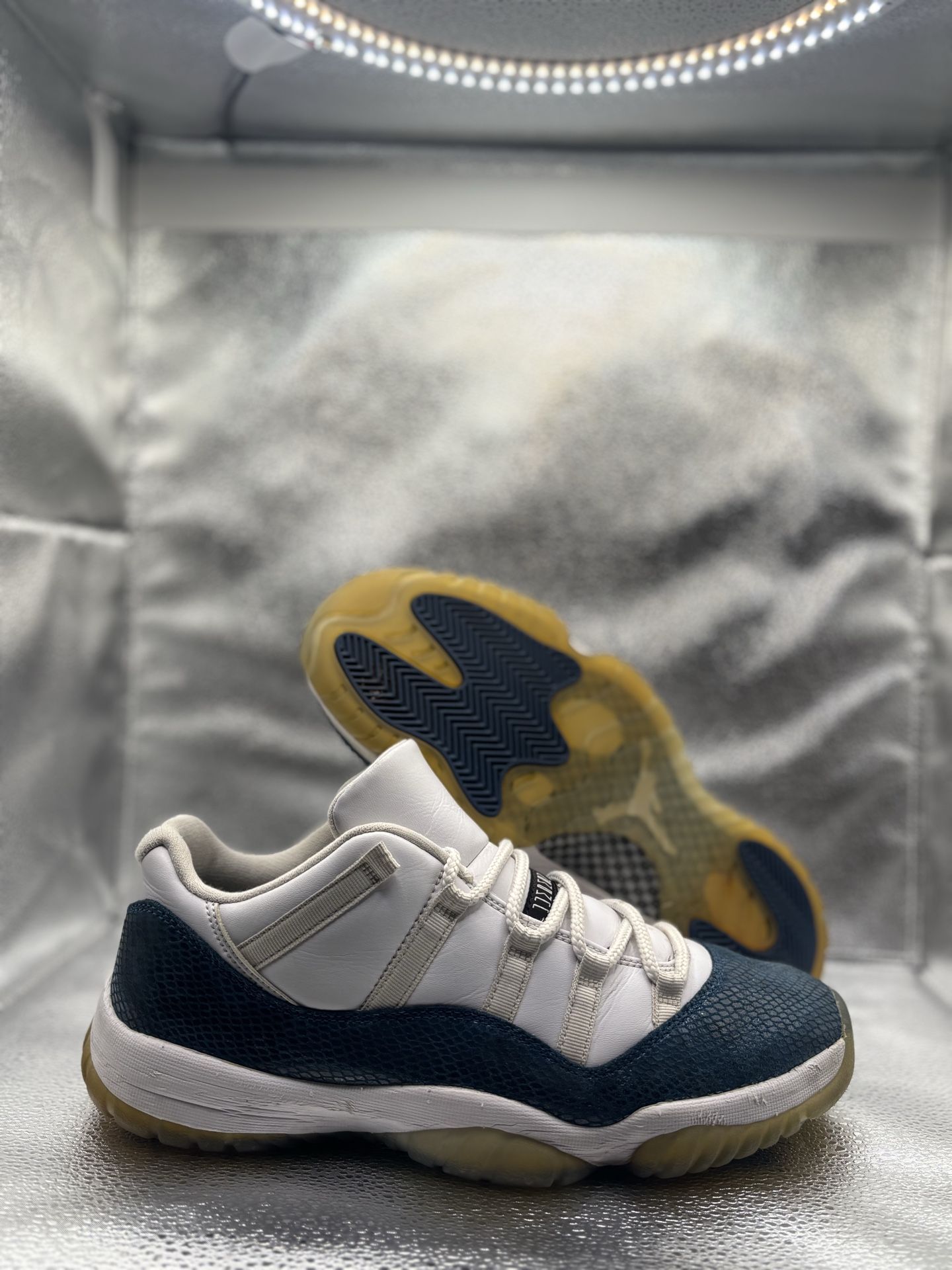 Air Jordan 11 Low Snakes Navy - Size 11
