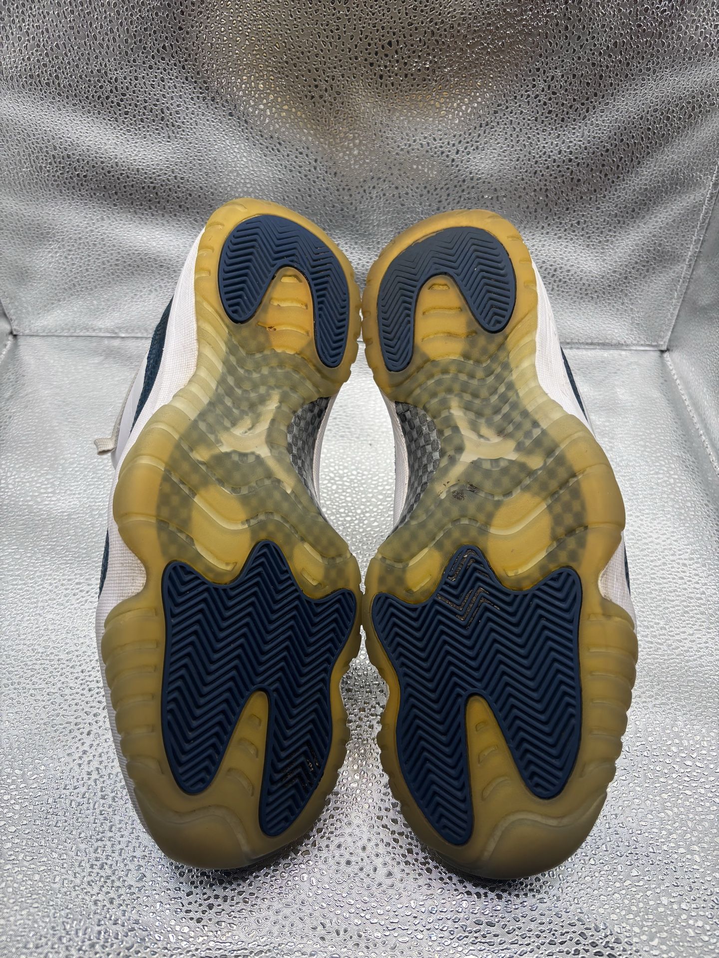 Air Jordan 11 Low Snakes Navy - Size 11 - photo 3