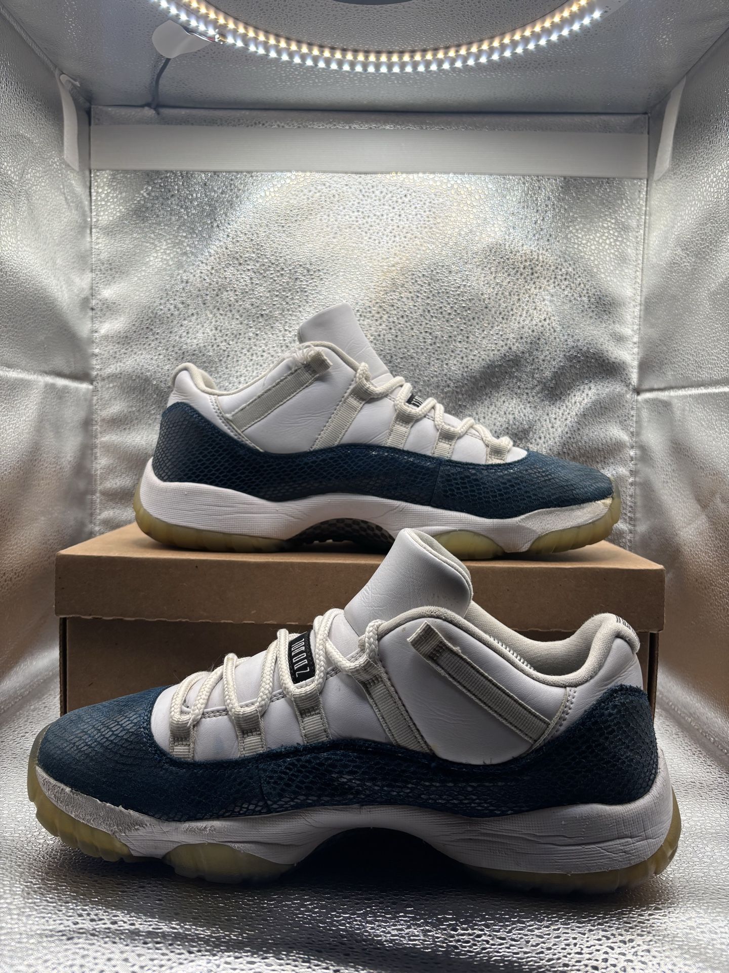 Air Jordan 11 Low Snakes Navy - Size 11 - photo 5