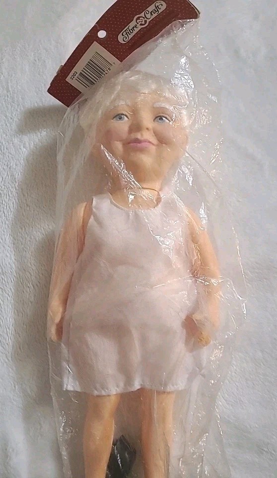 Vintage Fibre Craft Music Box Mrs Claus Doll 1991 13" NEW!