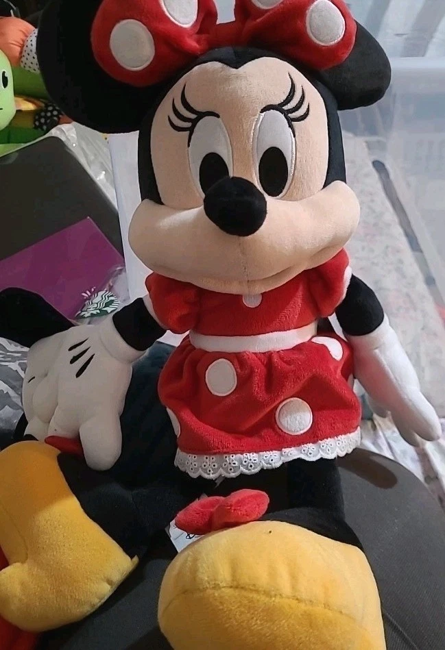 15" BRAND NEW Disney World Minnie Mouse Plush Toy