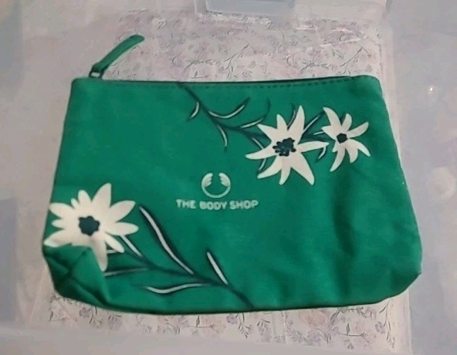 The Body Shop Makeup Cosmetics Bag – Travel Pouch