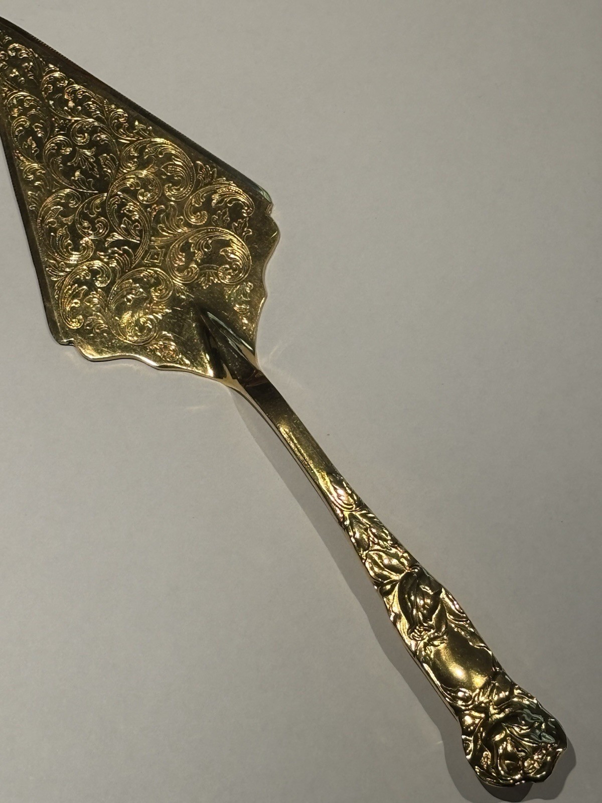 Ornate Gold Tone Cake Pie Server - Floral Engraved Made in Italy