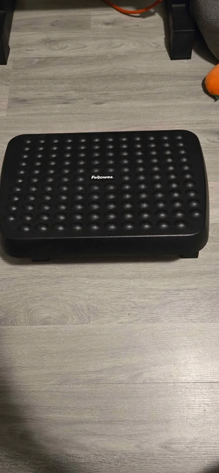 Fellowes Footrest - photo 2