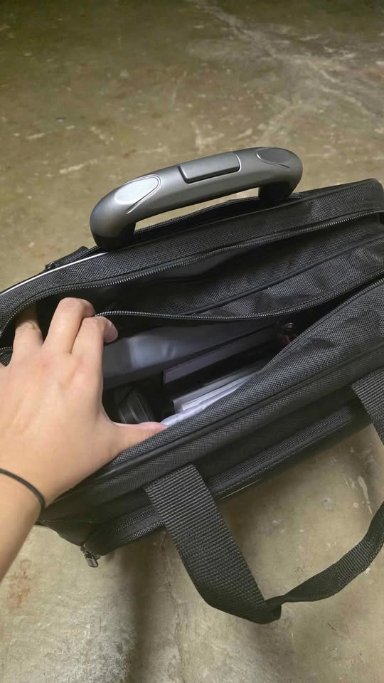 Amazon Basics Rolling Bag Laptop Computer Case - photo 3