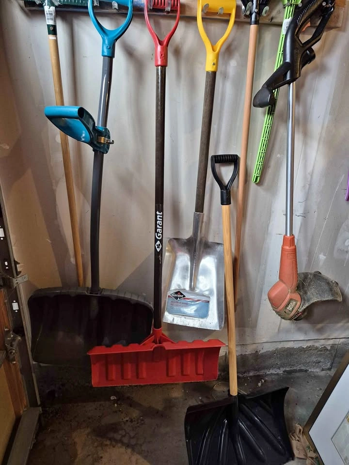 Set of 3 Snow Shovels - Ergonomic & Back-Saver Models