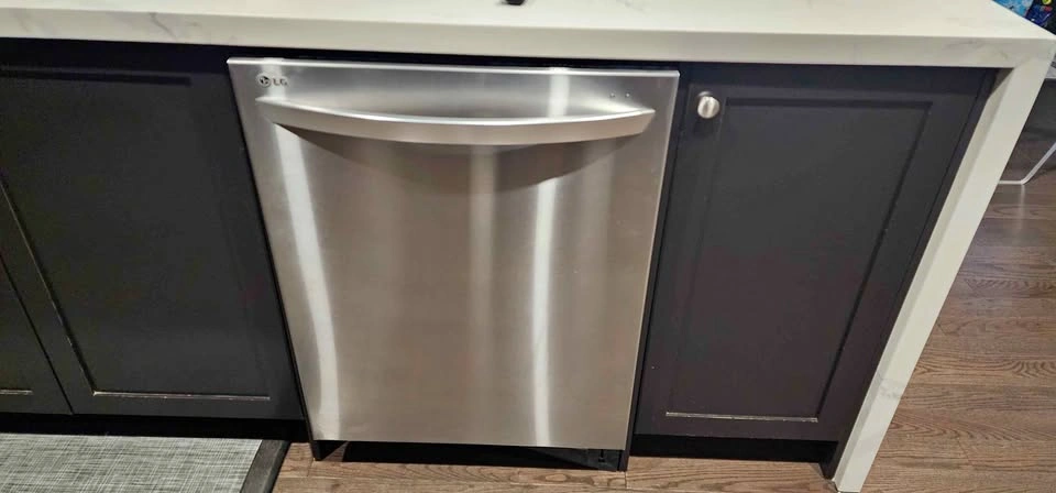 LG Dishwasher - Model: LDF7561ST
