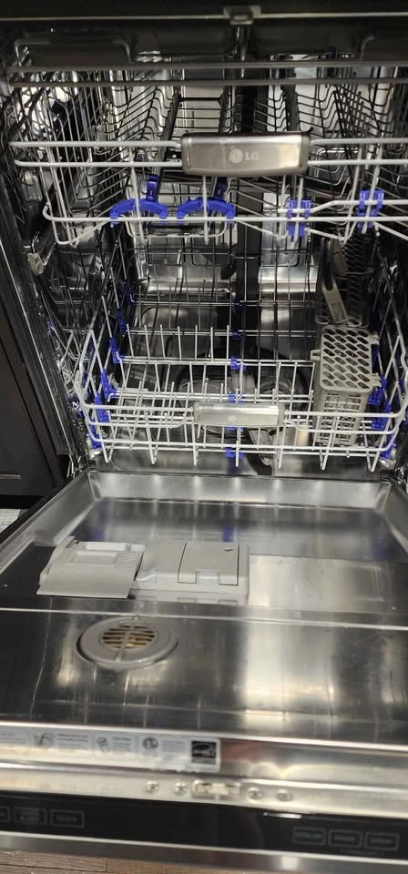 LG Dishwasher - Model: LDF7561ST - photo 3