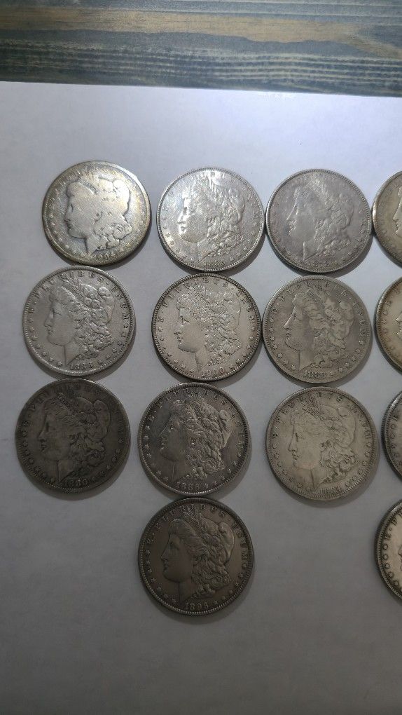 Silver Morgan Dollar - photo 2
