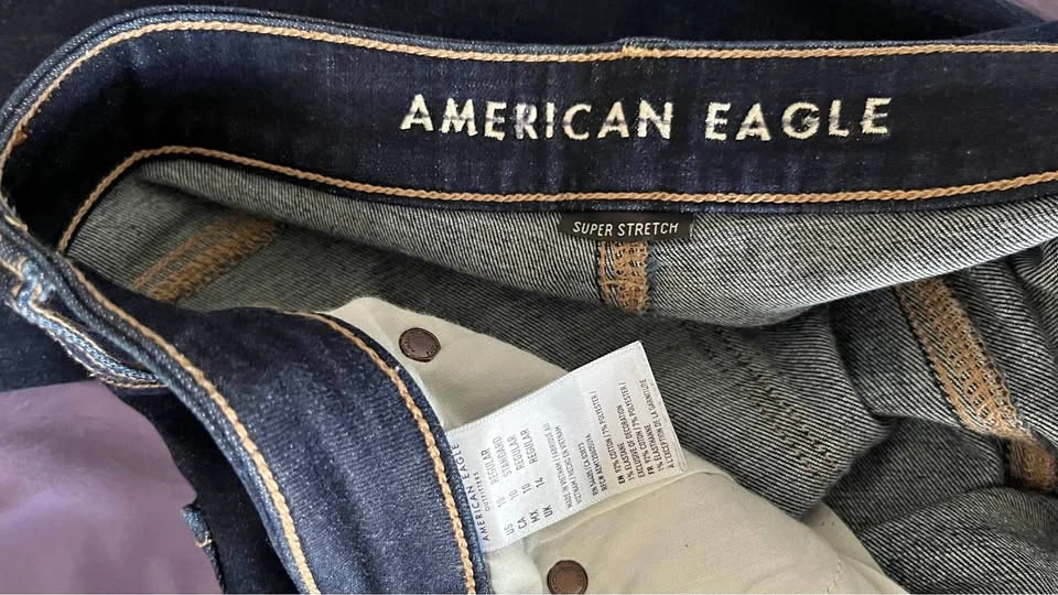 American Eagle Women’s Flared Jeans size 10