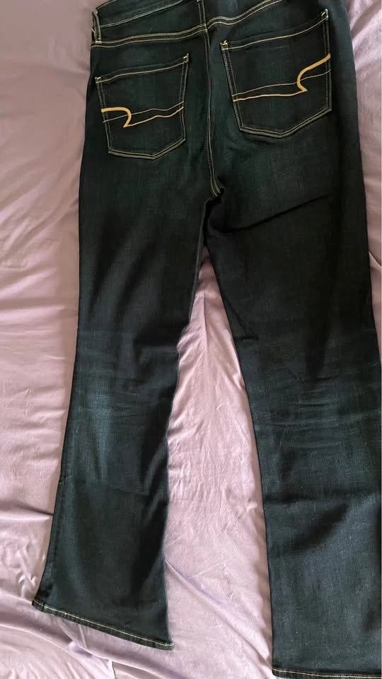American Eagle Women’s Flared Jeans size 10 - photo 2