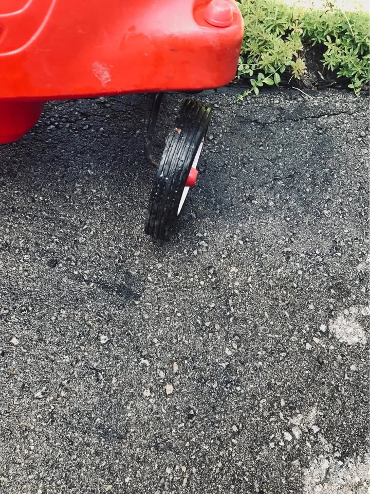 Radio Flyer Wagon Adjustable/Foldable - photo 4