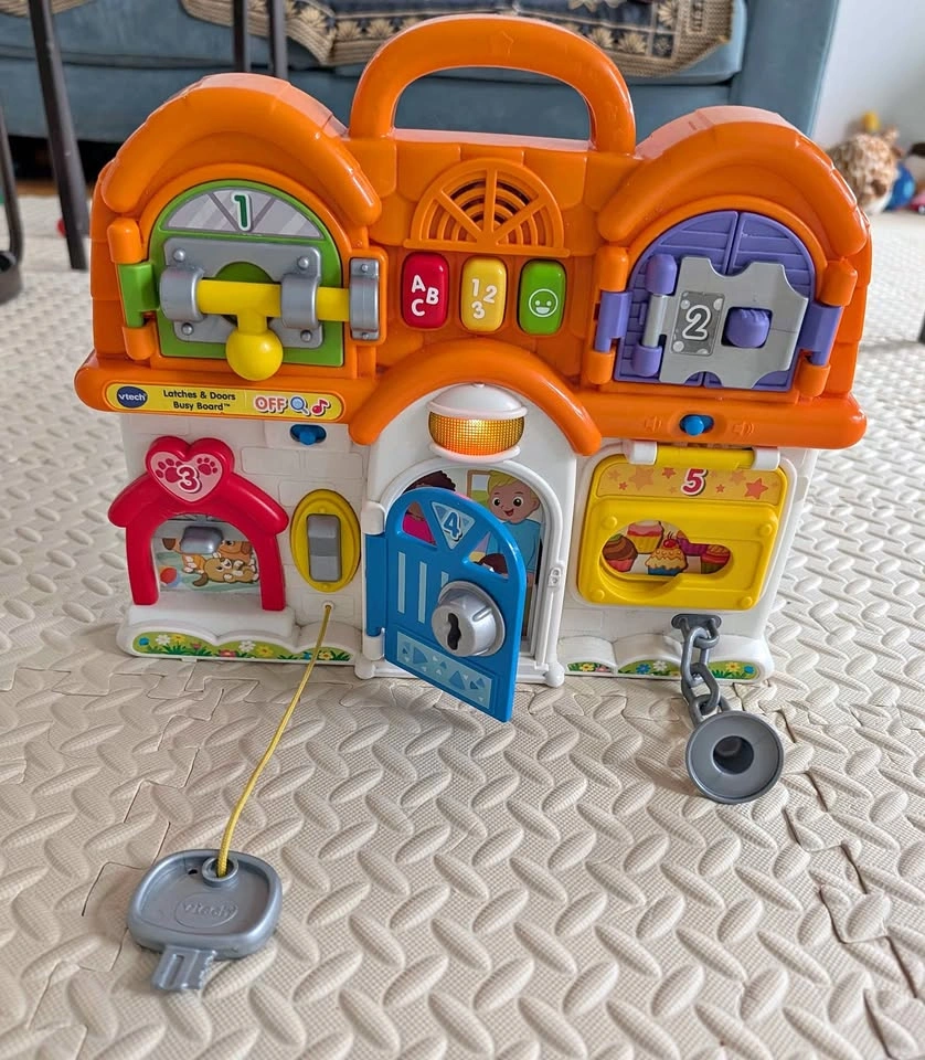 VTech-Latches & Doors Busy Board