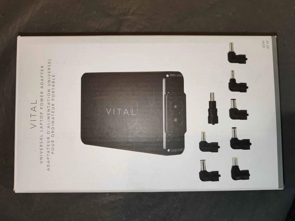 VITAL Universal Laptop Power Adapter - 65 W